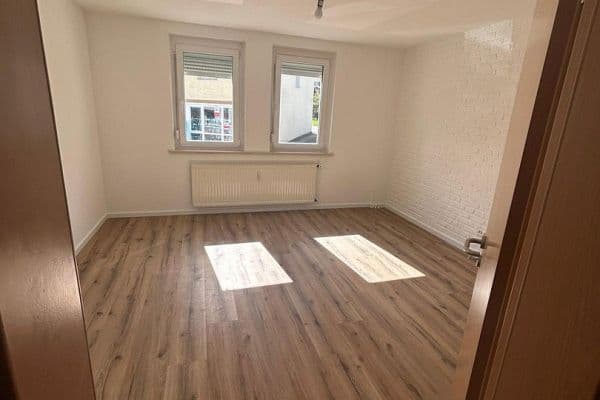 Pronájem bytu 1+kk 29 m², Trossingen, Bádensko-Württembersko Pronájem bytu 1+kk 29 m², Trossingen, Bádensko-Württembersko