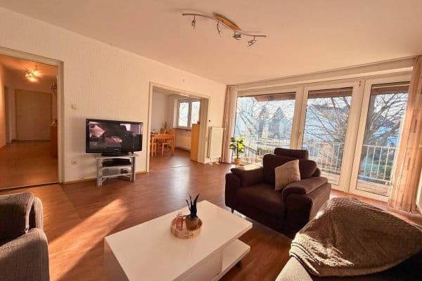 Prodej bytu 4+1 99 m², Spiegelgartenstr. 42, Herzogenaurach Prodej bytu 4+1 99 m², Spiegelgartenstr. 42, Herzogenaurach