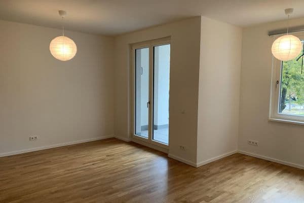 Pronájem bytu 3+1 84 m², Else-Lasker-Schüler-Str. 6, Berlin, Berlín Pronájem bytu 3+1 84 m², Else-Lasker-Schüler-Str. 6, Berlin, Berlín