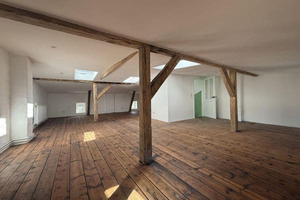 Pronájem bytu 4+1 54 m², Lübeck, Šlesvicko-Holštýnsko Pronájem bytu 4+1 54 m², Lübeck, Šlesvicko-Holštýnsko