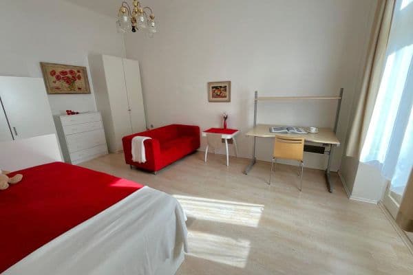 Pronájem bytu 2+kk 45 m², Londýnská, Praha Pronájem bytu 2+kk 45 m², Londýnská, Praha