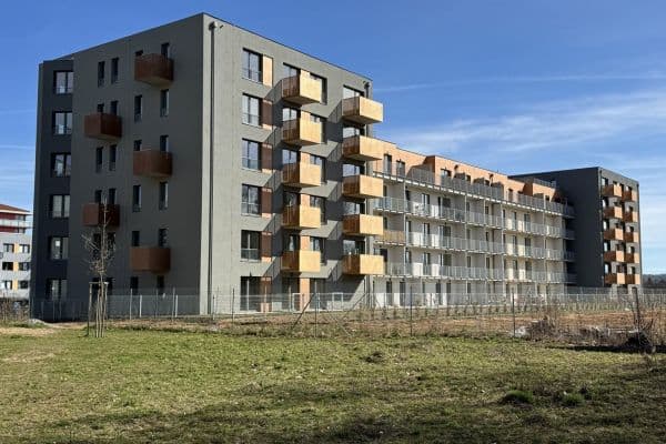 Pronájem bytu 2+kk 58 m², U Pivovaru, Benešov, Středočeský kraj Pronájem bytu 2+kk 58 m², U Pivovaru, Benešov, Středočeský kraj
