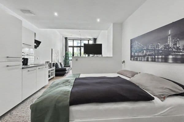 Pronájem bytu 1+1 38 m², Köln Pronájem bytu 1+1 38 m², Köln