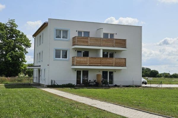 Pronájem bytu 2+kk 44 m², Malátova, Městec Králové Pronájem bytu 2+kk 44 m², Malátova, Městec Králové