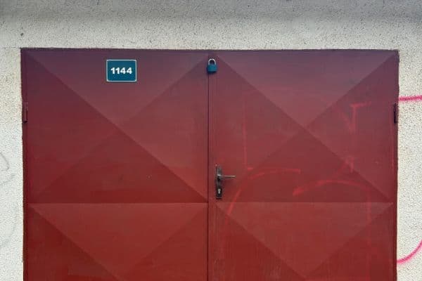 Pronájem garáže 20 m², Blansko Pronájem garáže 20 m², Blansko