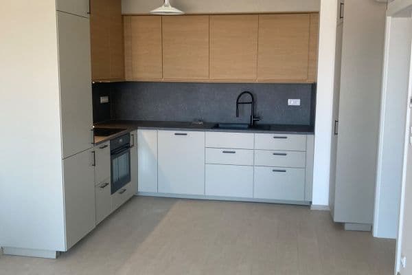 Pronájem bytu 3+kk 69 m², Cihlářská, Hostivice Pronájem bytu 3+kk 69 m², Cihlářská, Hostivice