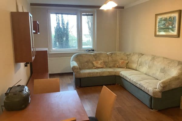 Pronájem bytu 2+kk 50 m², Sportovní, Mělník Pronájem bytu 2+kk 50 m², Sportovní, Mělník