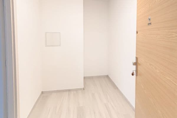 Pronájem bytu 3+kk 71 m², Vondroušova, Praha Pronájem bytu 3+kk 71 m², Vondroušova, Praha