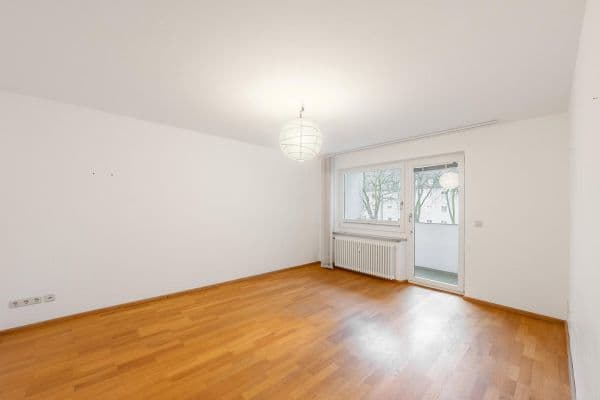 Pronájem bytu 2+1 58 m², Lenzfriederstrasse, München, Bavorsko Pronájem bytu 2+1 58 m², Lenzfriederstrasse, München, Bavorsko