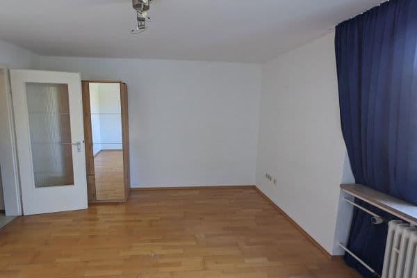 Pronájem bytu 1+1 24 m², Meranierring 28, Bayreuth Pronájem bytu 1+1 24 m², Meranierring 28, Bayreuth