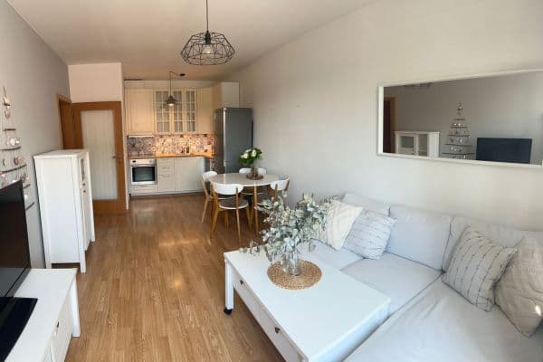 Pronájem bytu 2+kk 45 m², Hrušovanské náměstí, Praha Pronájem bytu 2+kk 45 m², Hrušovanské náměstí, Praha