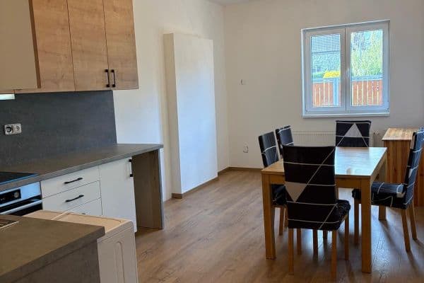 Pronájem bytu 2+kk 35 m², Řevnická, Lety Pronájem bytu 2+kk 35 m², Řevnická, Lety