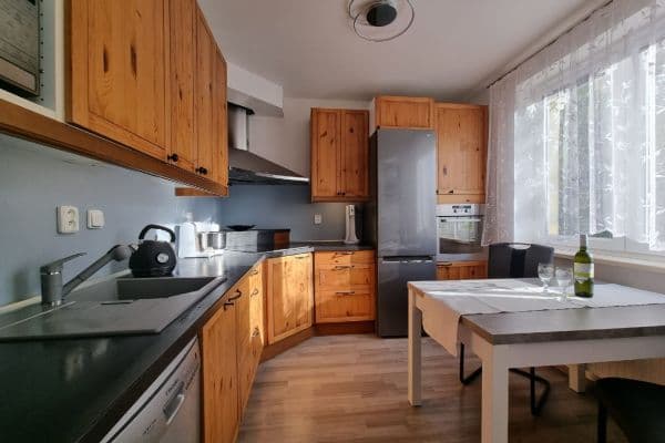 Pronájem bytu 2+kk 52 m², V Honech, Klecany Pronájem bytu 2+kk 52 m², V Honech, Klecany