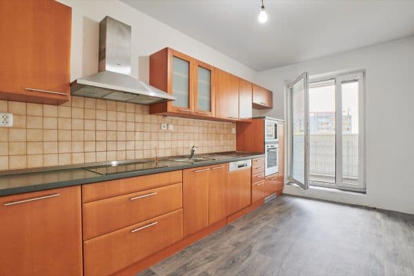 Pronájem bytu 3+1 95 m², Hyacintová, Praha Pronájem bytu 3+1 95 m², Hyacintová, Praha