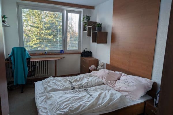 Pronájem bytu 4+1 100 m², Navigátorů, Praha Pronájem bytu 4+1 100 m², Navigátorů, Praha