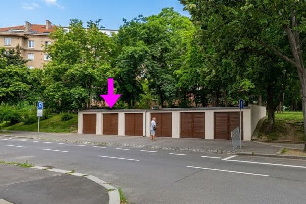 Pronájem garáže 17 m², Bajkalská, Praha Pronájem garáže 17 m², Bajkalská, Praha
