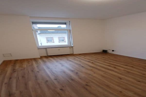 Pronájem bytu 2+1 45 m², Offenbach am Main Pronájem bytu 2+1 45 m², Offenbach am Main
