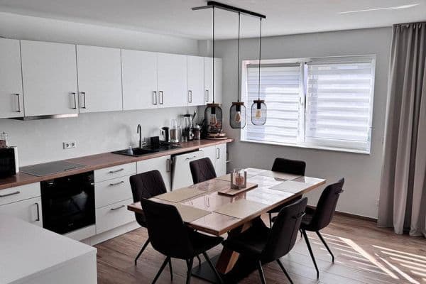 Pronájem bytu 3+1 83 m², Ludwig-Bergsträsser-Str. 8, Mörfelden Pronájem bytu 3+1 83 m², Ludwig-Bergsträsser-Str. 8, Mörfelden