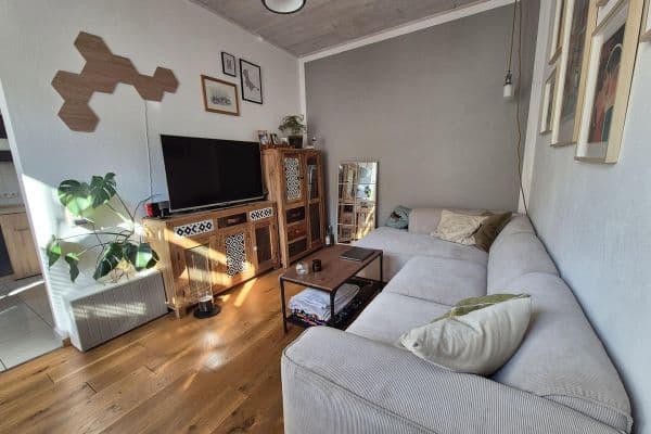 Pronájem bytu 2+1 51 m², Zehntenhofstr. 37, Wiesbaden, Hessen Pronájem bytu 2+1 51 m², Zehntenhofstr. 37, Wiesbaden, Hessen