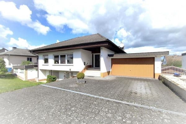 Prodej domu 247 m², pozemek 875 m², Pflasterwiese 7, Idstein, Hessen Prodej domu 247 m², pozemek 875 m², Pflasterwiese 7, Idstein, Hessen