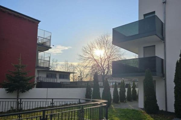 Pronájem bytu 2+1 48 m², Rheinstraße 115, Karlsruhe, Bádensko-Württembersko Pronájem bytu 2+1 48 m², Rheinstraße 115, Karlsruhe, Bádensko-Württembersko