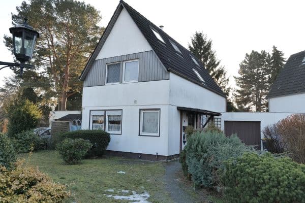 Prodej domu 120 m², pozemek 341 m², Krokusstraße 14, Berlin-Rudow, Berlín Prodej domu 120 m², pozemek 341 m², Krokusstraße 14, Berlin-Rudow, Berlín