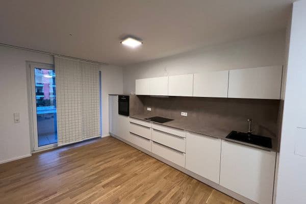 Pronájem bytu 1+1 39 m², Frankfurt Pronájem bytu 1+1 39 m², Frankfurt
