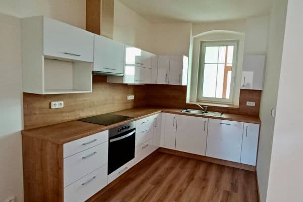 Pronájem bytu 3+kk 70 m², Tovární, Plzeň, Plzeňský kraj Pronájem bytu 3+kk 70 m², Tovární, Plzeň, Plzeňský kraj