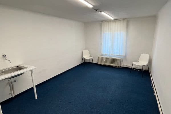 Pronájem nebytového prostoru 18 m², Hornokrčská, Praha Pronájem nebytového prostoru 18 m², Hornokrčská, Praha