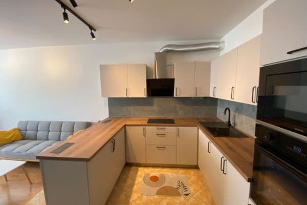 Prodej bytu 2+kk 54 m², Zakšínská, Praha Prodej bytu 2+kk 54 m², Zakšínská, Praha