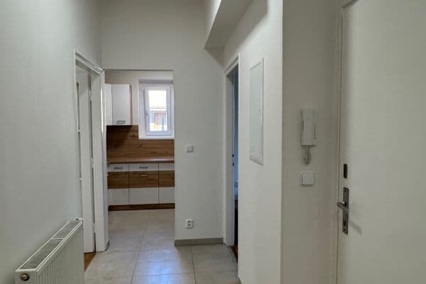 Pronájem bytu 4+1 94 m², U Krčské vodárny, Praha Pronájem bytu 4+1 94 m², U Krčské vodárny, Praha