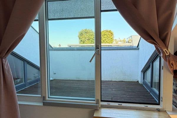 Pronájem bytu 3+1 100 m², Berlin, Berlín Pronájem bytu 3+1 100 m², Berlin, Berlín