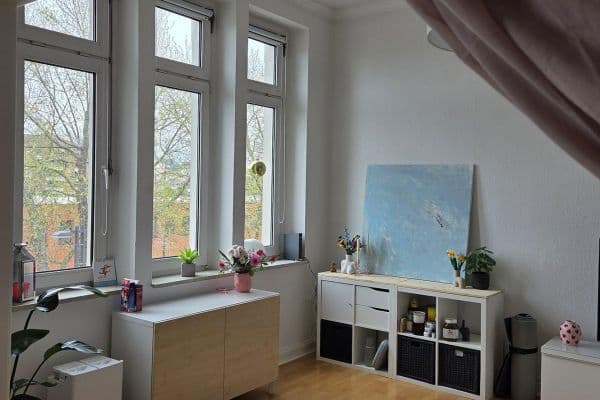 Pronájem bytu 3+1 80 m², Bahnstraße 6, Solingen Pronájem bytu 3+1 80 m², Bahnstraße 6, Solingen