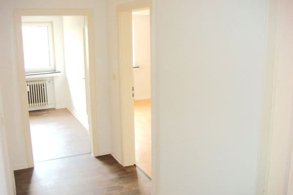 Pronájem bytu 3+1 80 m², Hohes Feld, Uetze Pronájem bytu 3+1 80 m², Hohes Feld, Uetze
