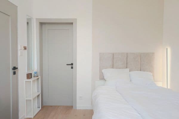 Pronájem bytu 2+1 26 m², Poststraß 38, Stuttgart Pronájem bytu 2+1 26 m², Poststraß 38, Stuttgart