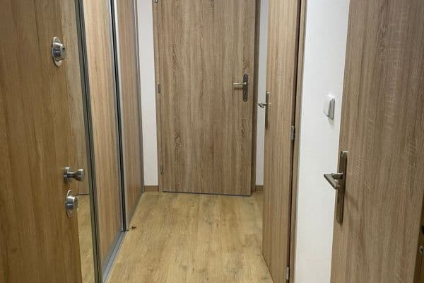 Pronájem bytu 2+kk 47 m², Kosmonautů, Mělník Pronájem bytu 2+kk 47 m², Kosmonautů, Mělník