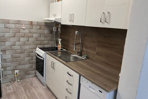 Pronájem bytu 2+kk 42 m², Machuldova, Praha Pronájem bytu 2+kk 42 m², Machuldova, Praha