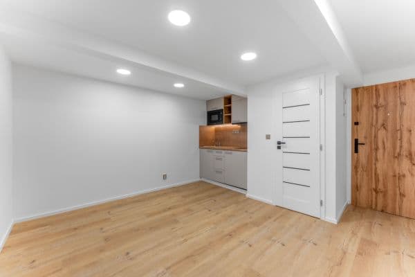 Pronájem nebytového prostoru 20 m², U Jezerky, Praha Pronájem nebytového prostoru 20 m², U Jezerky, Praha