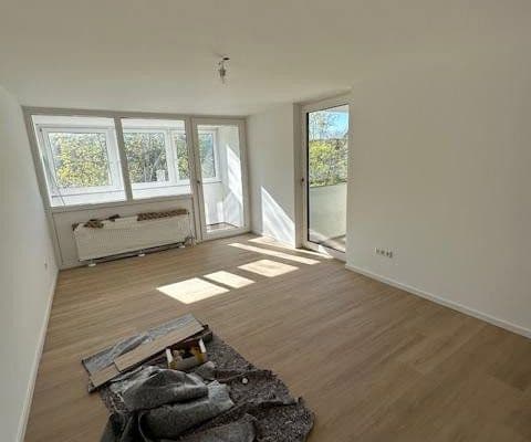 Pronájem bytu 4+1 85 m², Am Europakanal 36, Erlangen Pronájem bytu 4+1 85 m², Am Europakanal 36, Erlangen