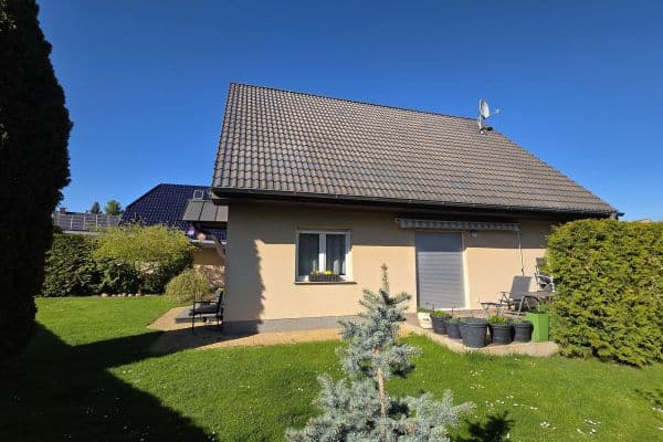 Prodej domu 135 m², pozemek 475 m², Velten Prodej domu 135 m², pozemek 475 m², Velten