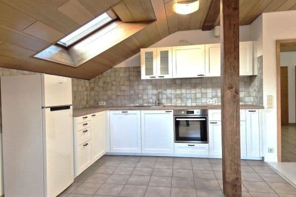 Pronájem bytu 3+1 98 m², Hünstetten Pronájem bytu 3+1 98 m², Hünstetten