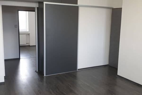 Pronájem bytu 2+kk 40 m², Chrpová, Praha Pronájem bytu 2+kk 40 m², Chrpová, Praha
