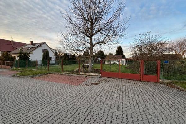 Prodej pozemku 1.726 m², Planá Prodej pozemku 1.726 m², Planá