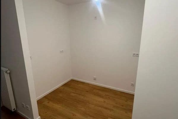 Pronájem bytu 2+1 51 m², Sewanstraße 259, Berlin, Berlín Pronájem bytu 2+1 51 m², Sewanstraße 259, Berlin, Berlín