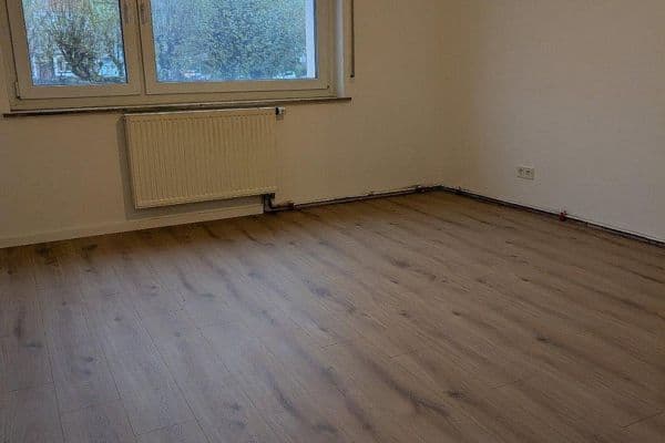 Pronájem bytu 3+1 81 m², Kaiserslautern, Porýní-Falc Pronájem bytu 3+1 81 m², Kaiserslautern, Porýní-Falc