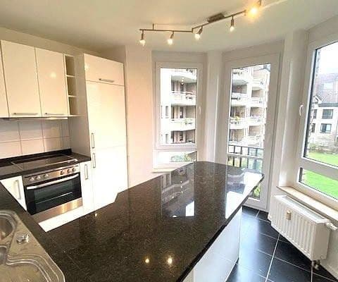 Pronájem bytu 2+1 67 m², Düsseldorf, Severní Porýní-Vestfálsko Pronájem bytu 2+1 67 m², Düsseldorf, Severní Porýní-Vestfálsko