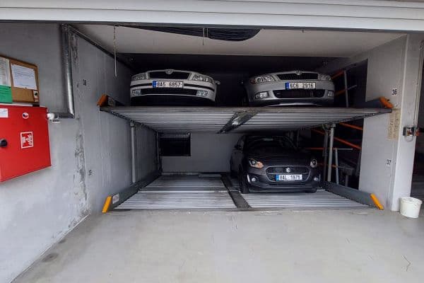 Pronájem garáže 12 m², Štichova, Praha Pronájem garáže 12 m², Štichova, Praha