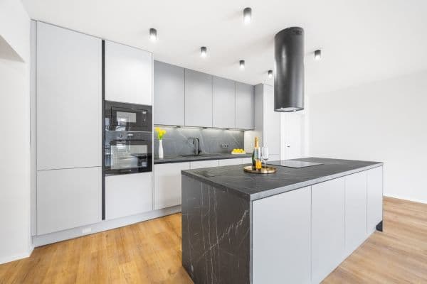 Prodej bytu 4+kk 111 m², Velká skála, Praha Prodej bytu 4+kk 111 m², Velká skála, Praha