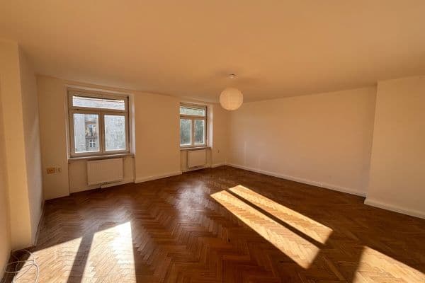 Pronájem bytu 2+1 65 m², Slovinská, Brno, Jihomoravský kraj Pronájem bytu 2+1 65 m², Slovinská, Brno, Jihomoravský kraj