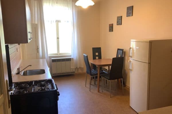 Pronájem bytu 1+1 44 m², Nuselská, Praha Pronájem bytu 1+1 44 m², Nuselská, Praha